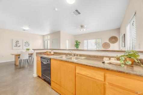 455 Sequoia Lane Sebastopol CA 95472