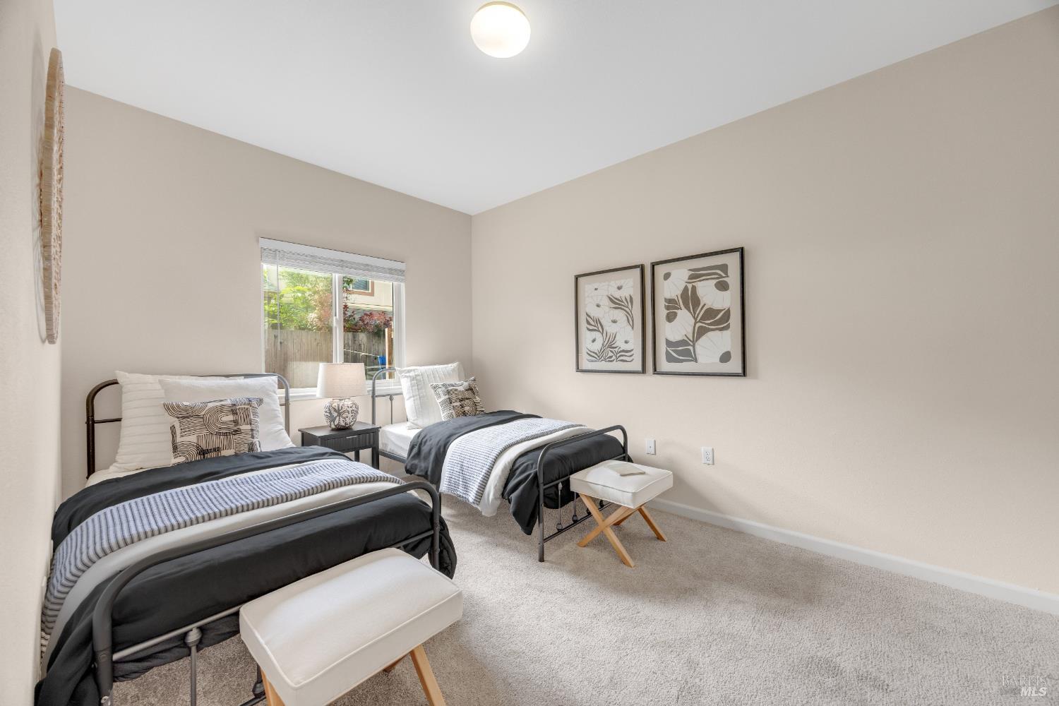 455 Sequoia Lane Sebastopol CA 95472