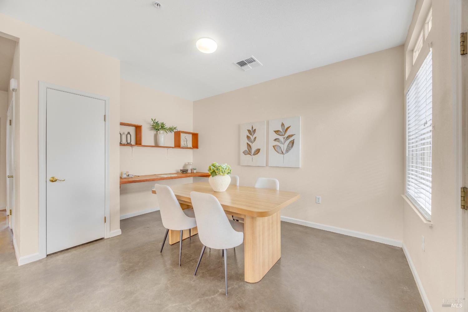 455 Sequoia Lane Sebastopol CA 95472