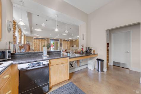 455 Sequoia Lane Sebastopol CA 95472