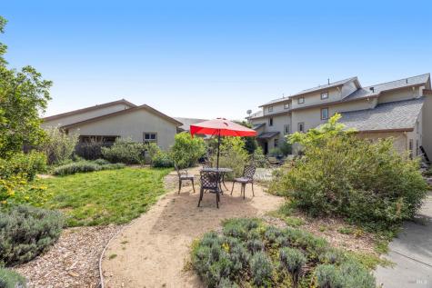 455 Sequoia Lane Sebastopol CA 95472