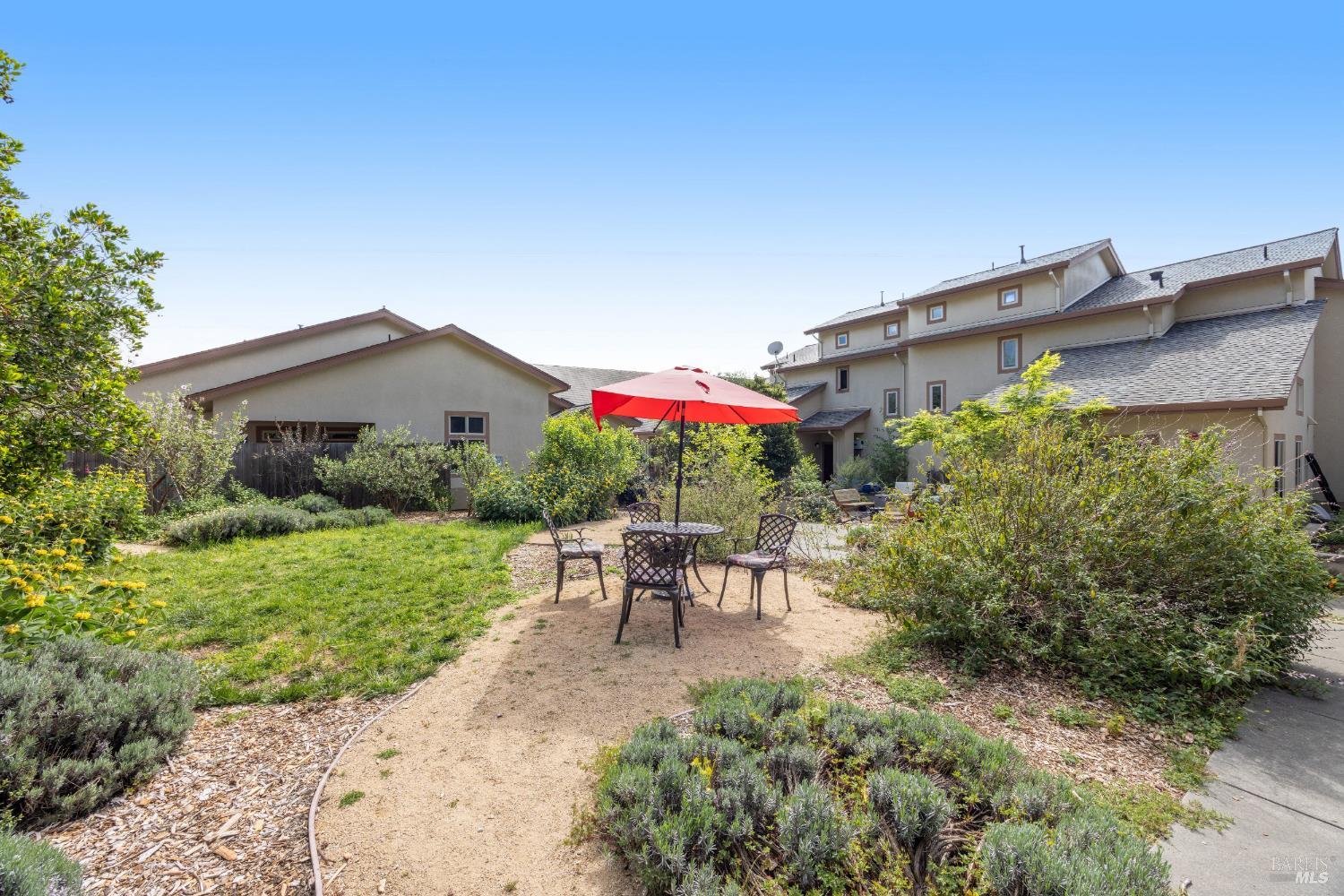 455 Sequoia Lane Sebastopol CA 95472