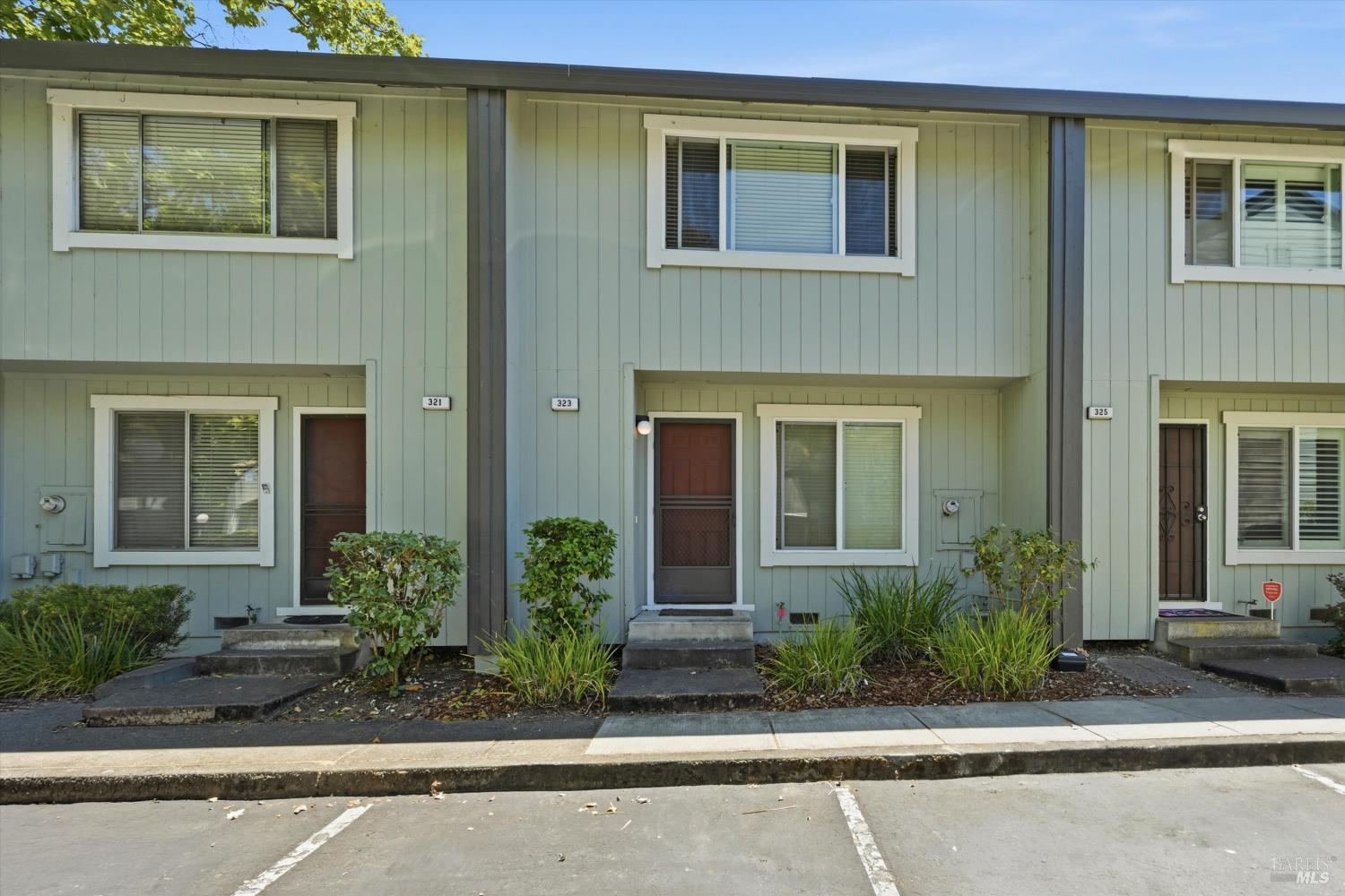 323 Harvest Lane Santa Rosa CA 95401