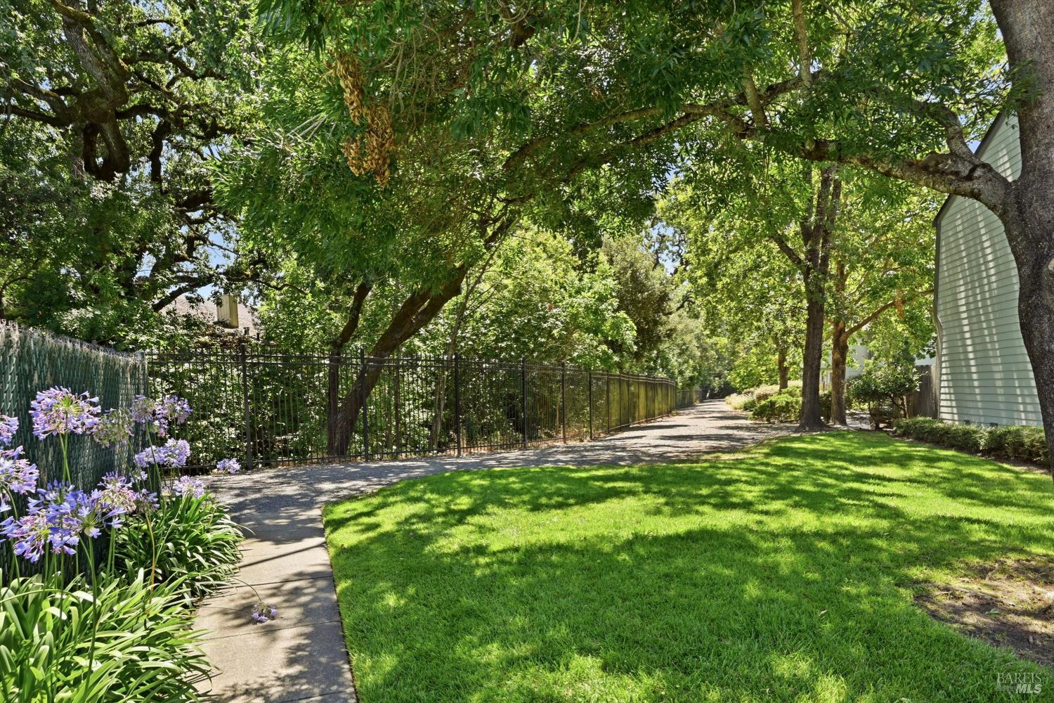 323 Harvest Lane Santa Rosa CA 95401