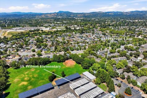 323 Harvest Lane Santa Rosa CA 95401