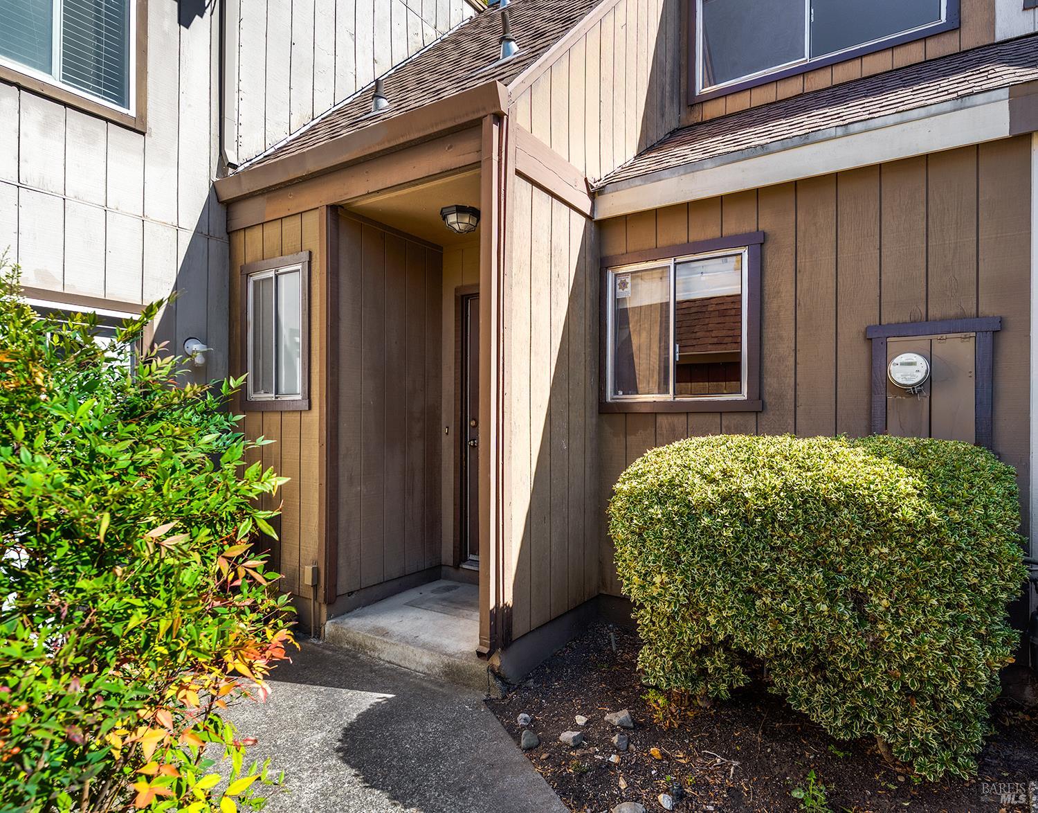 1990 Knolls Drive Santa Rosa CA 95405