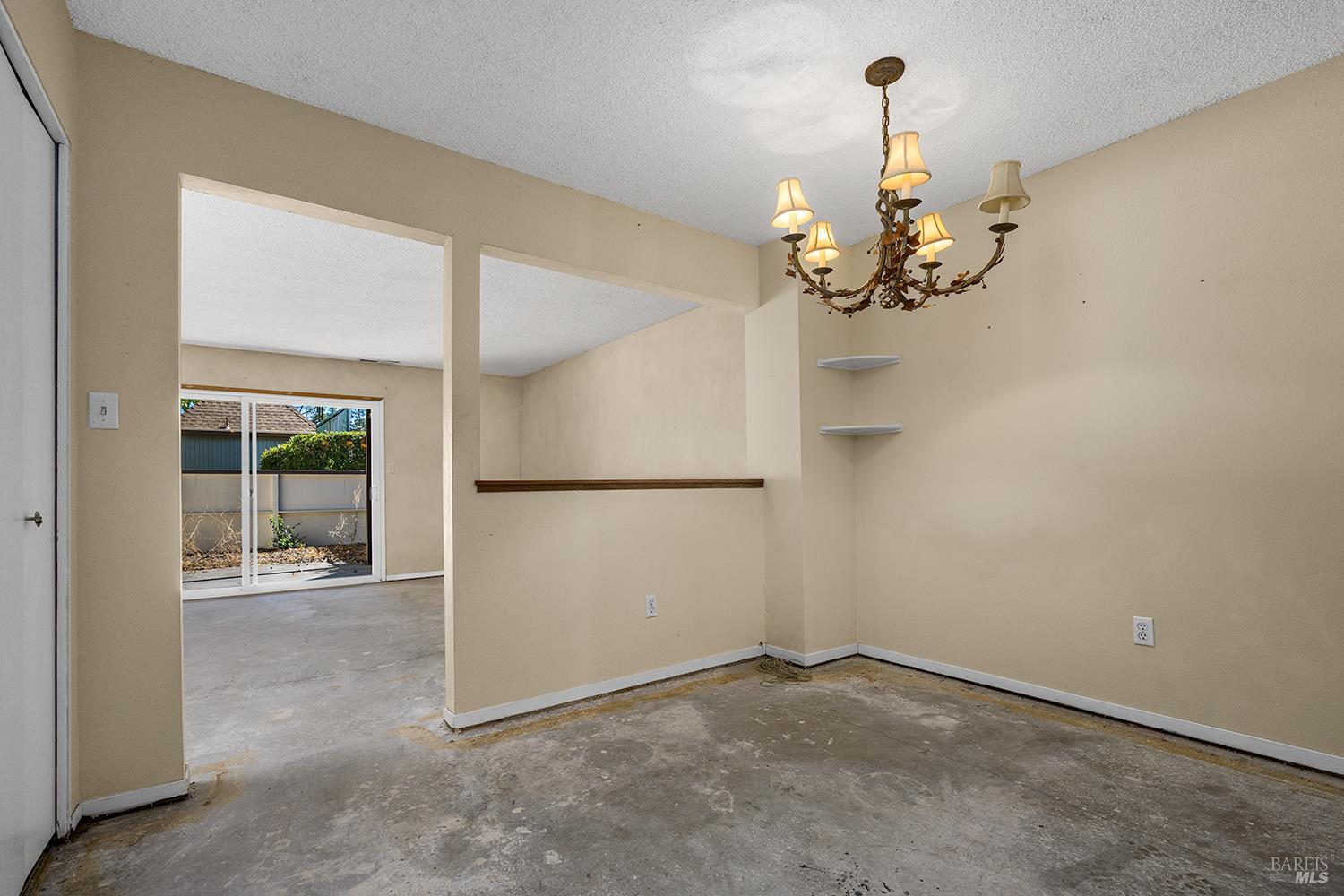 1990 Knolls Drive Santa Rosa CA 95405