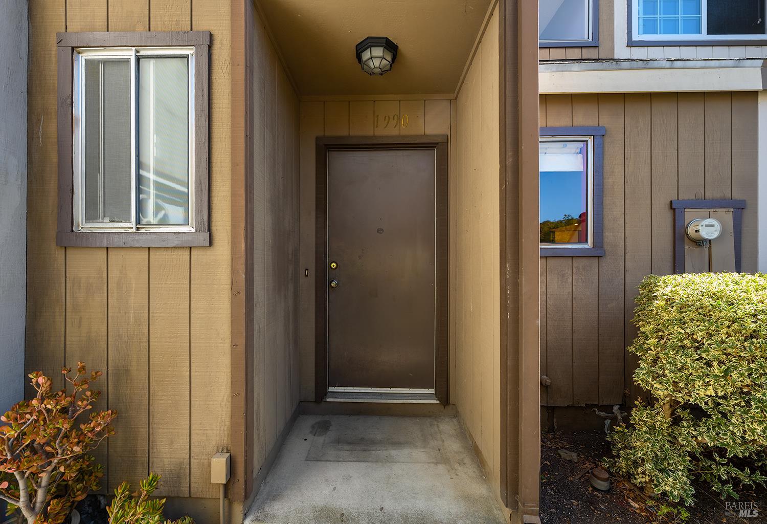 1990 Knolls Drive Santa Rosa CA 95405