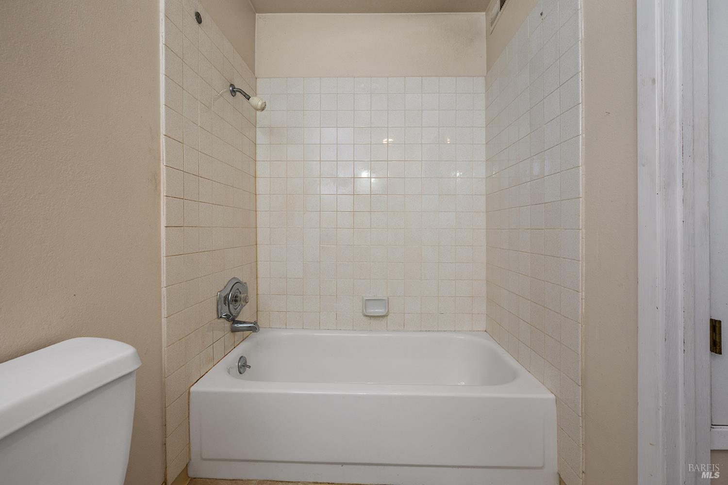 1990 Knolls Drive Santa Rosa CA 95405