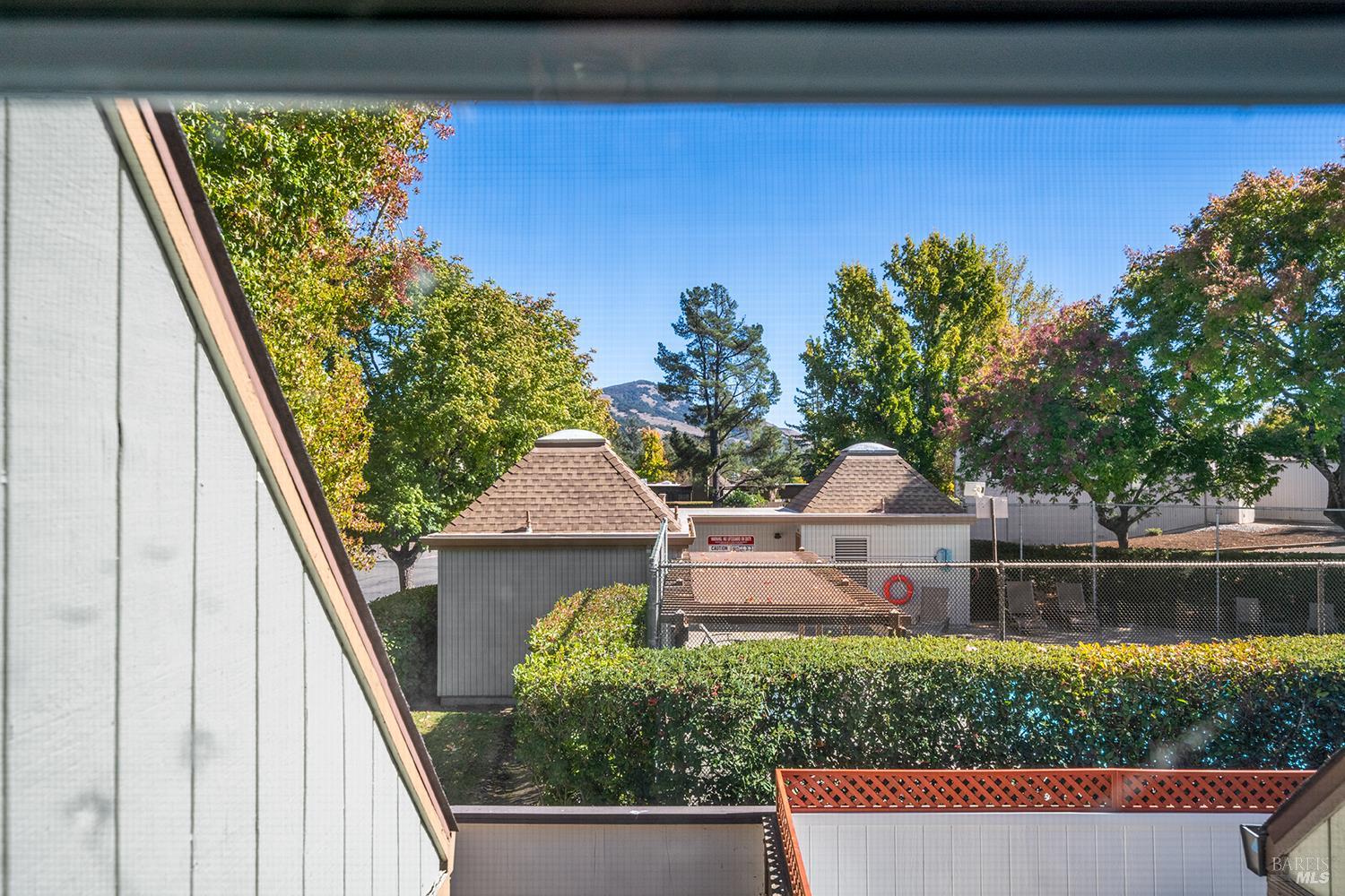 1990 Knolls Drive Santa Rosa CA 95405
