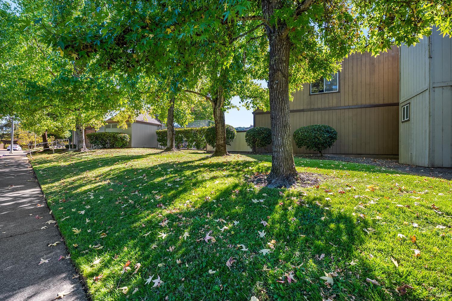 1990 Knolls Drive Santa Rosa CA 95405