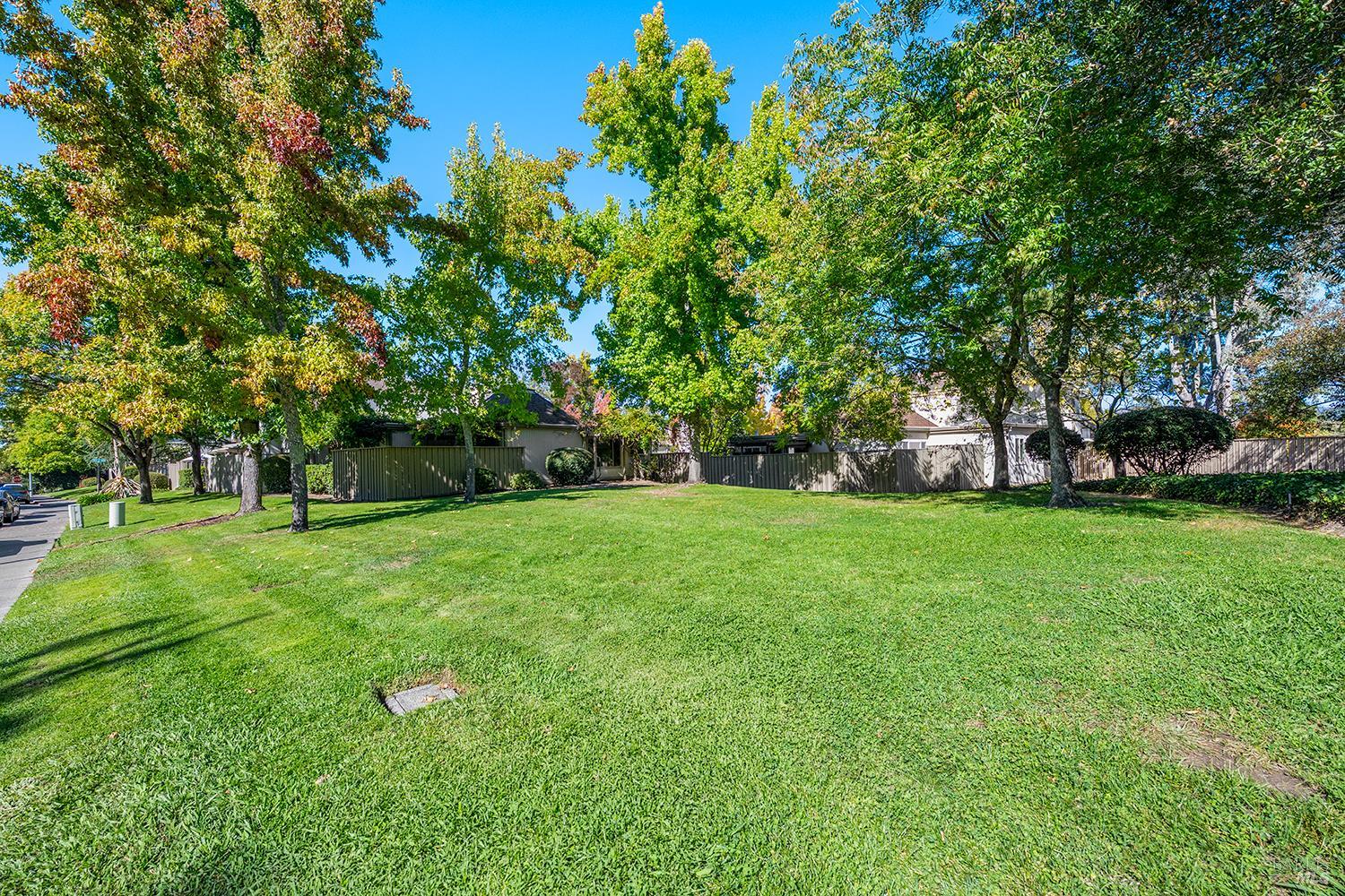 1990 Knolls Drive Santa Rosa CA 95405