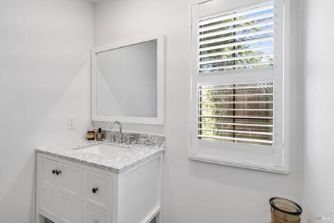 362 Piper Street Healdsburg CA 95448
