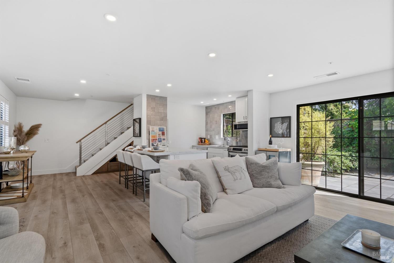 362 Piper Street Healdsburg CA 95448