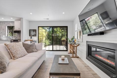 362 Piper Street Healdsburg CA 95448