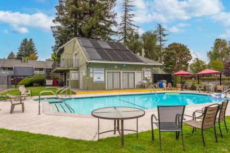641 Racquet Club Circle Rohnert Park CA 94928