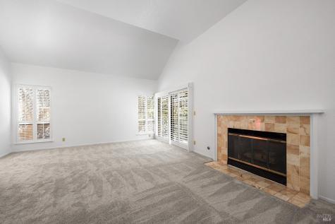 9239 Lakewood Drive Windsor CA 95492