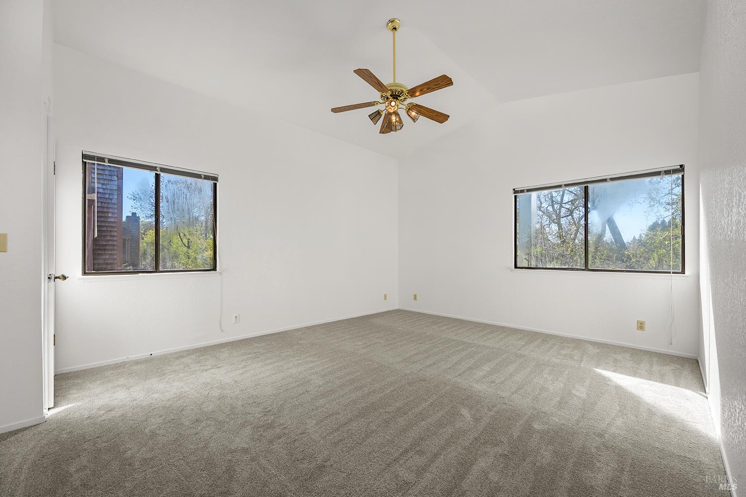 9239 Lakewood Drive Windsor CA 95492
