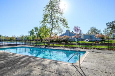 9239 Lakewood Drive Windsor CA 95492