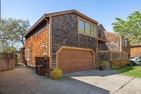 9239 Lakewood Drive Windsor CA 95492