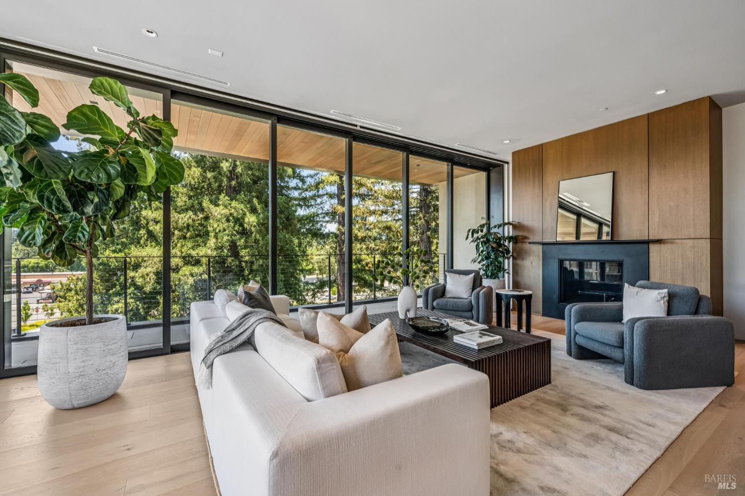 151 Sawmill Circle Healdsburg CA 95448