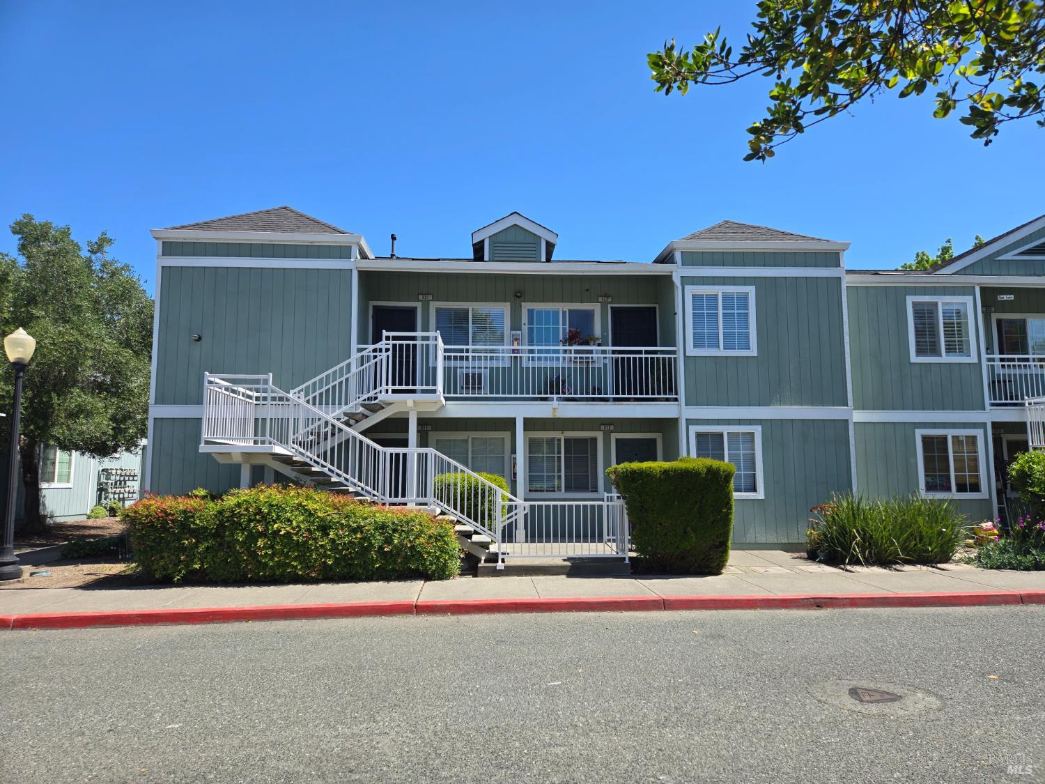 1501 La Esplanada Place Santa Rosa CA 95404