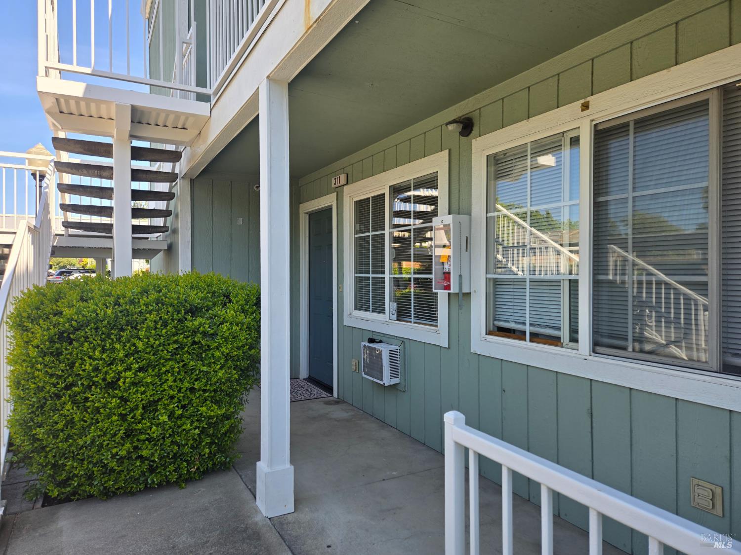 1501 La Esplanada Place Santa Rosa CA 95404
