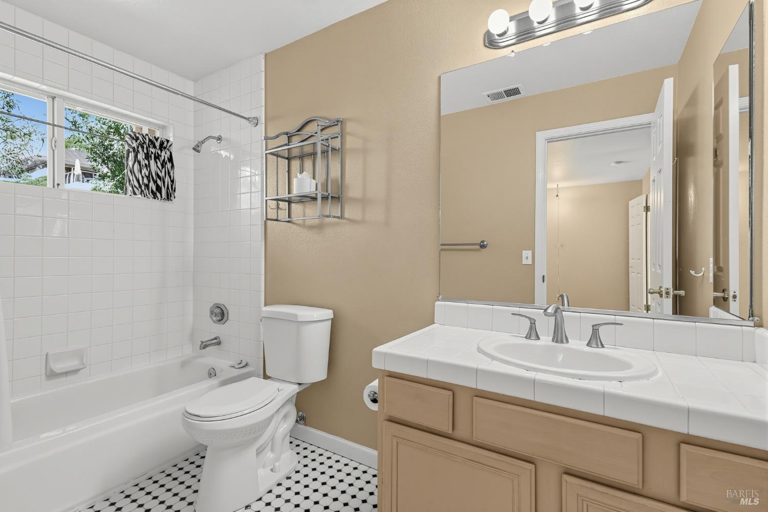 123 Alice Street Santa Rosa CA 95409