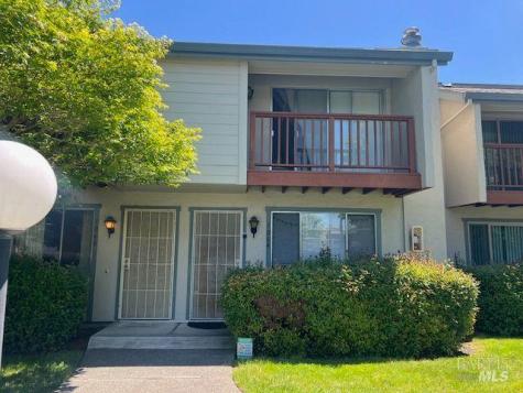 1064 Eleanor Avenue Rohnert Park CA 94928