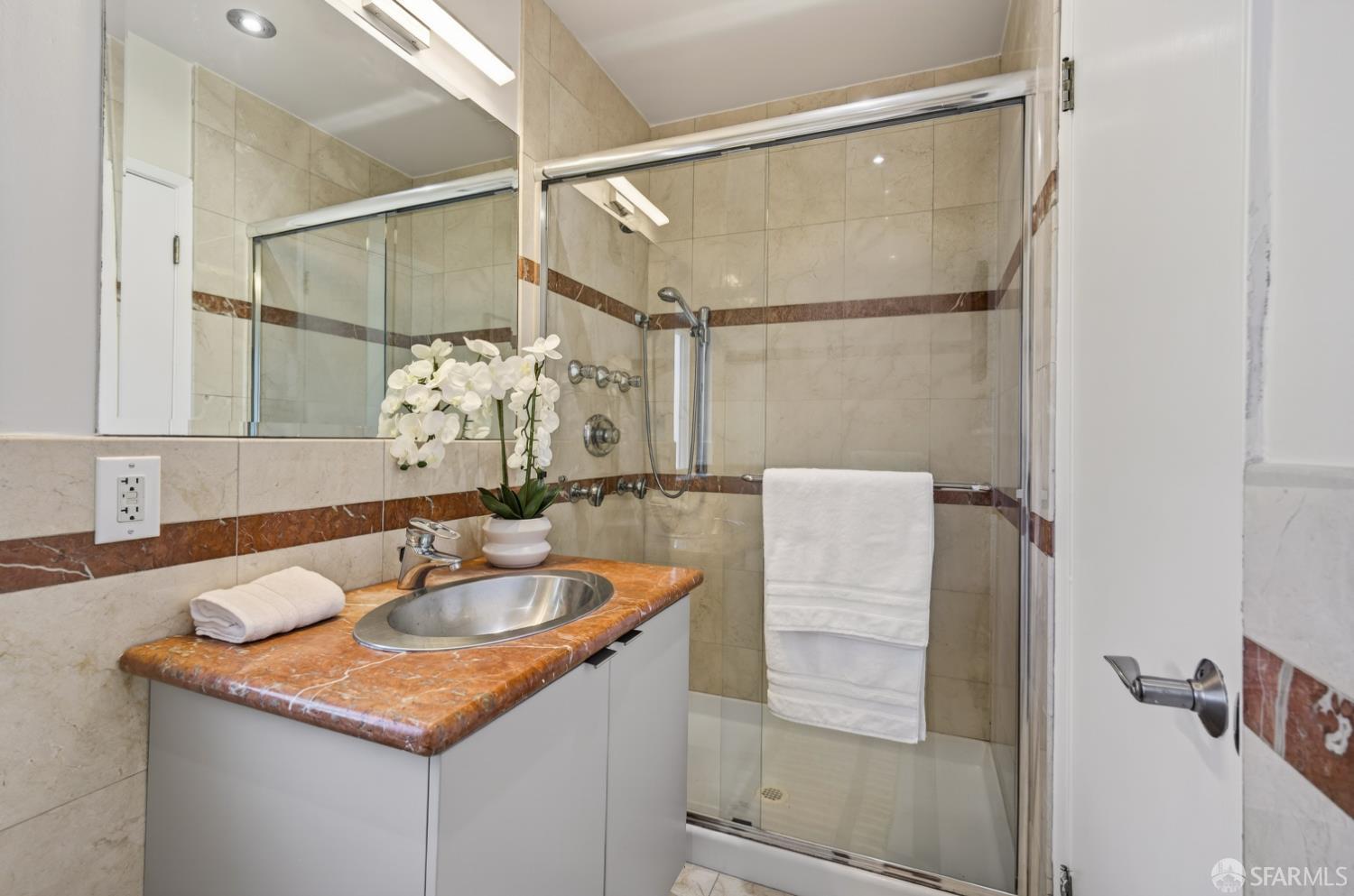 1460 Clayton Street San Francisco CA 94114