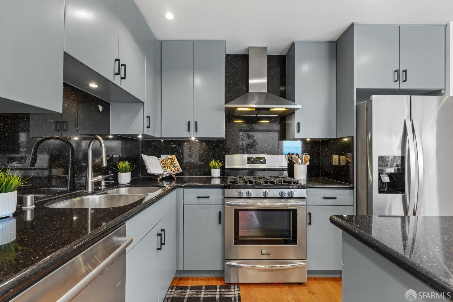 1460 Clayton Street San Francisco CA 94114