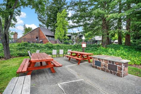 260 Los Alamos Road Santa Rosa CA 95409