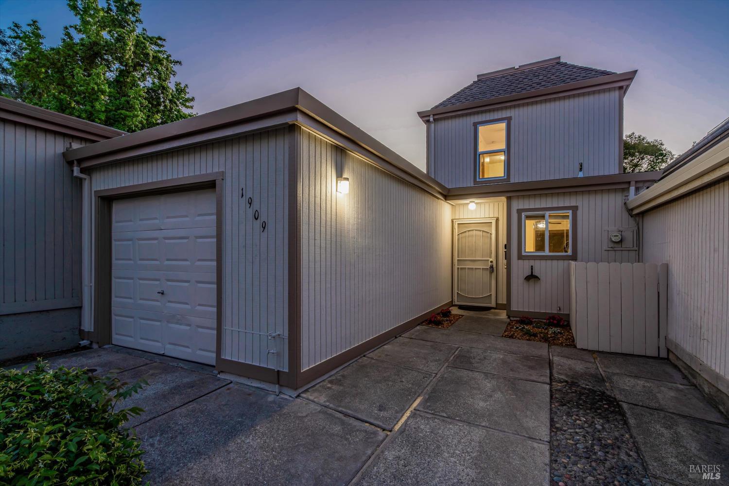 1909 Knolls Drive Santa Rosa CA 95405