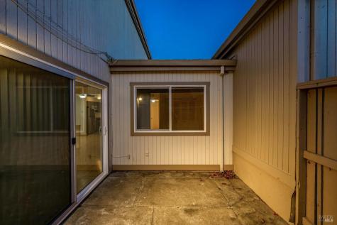 1909 Knolls Drive Santa Rosa CA 95405