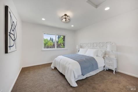 204 Foss Creek Circle Healdsburg CA 95448
