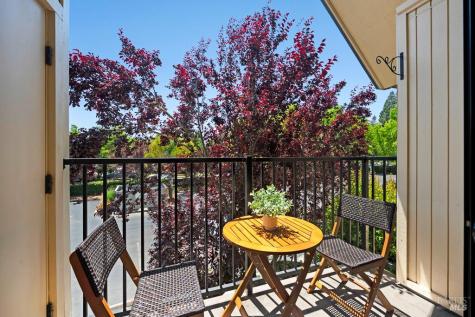 204 Foss Creek Circle Healdsburg CA 95448