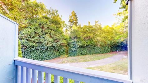 700 Racquet Club Circle Rohnert Park CA 94928