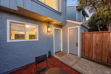 700 Racquet Club Circle Rohnert Park CA 94928