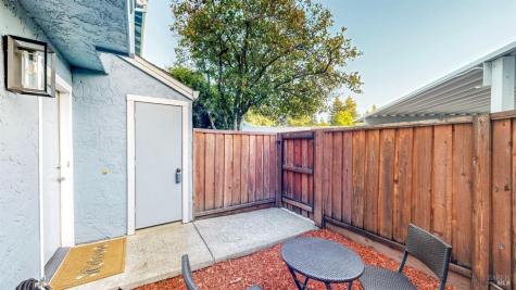 700 Racquet Club Circle Rohnert Park CA 94928