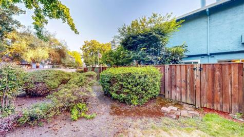 700 Racquet Club Circle Rohnert Park CA 94928
