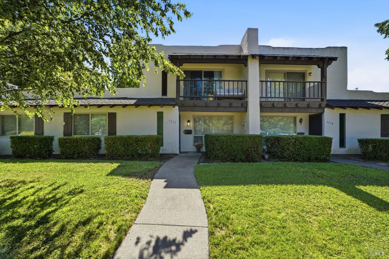 5234 El Mercado Parkway Santa Rosa CA 95403
