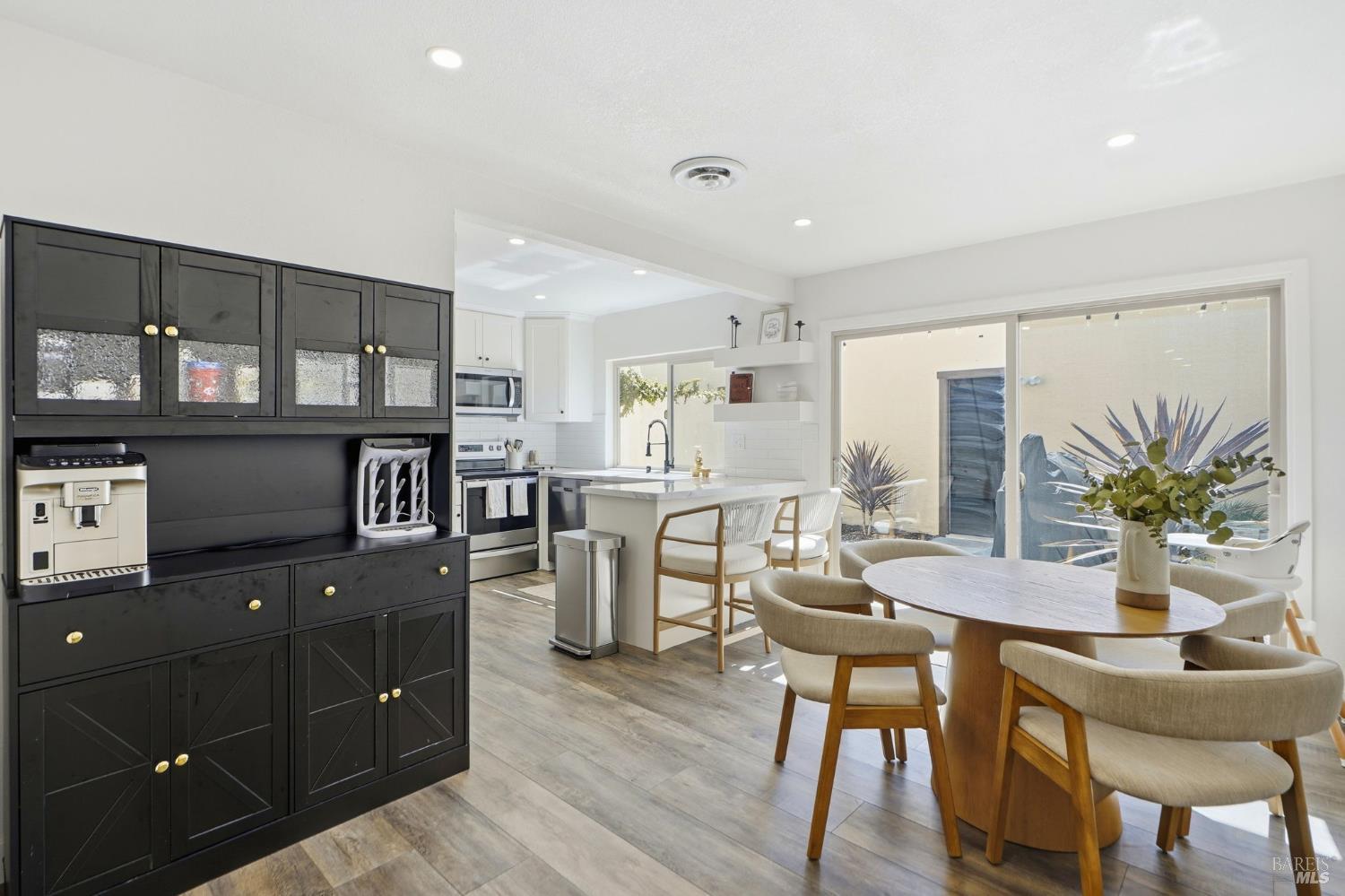 5234 El Mercado Parkway Santa Rosa CA 95403
