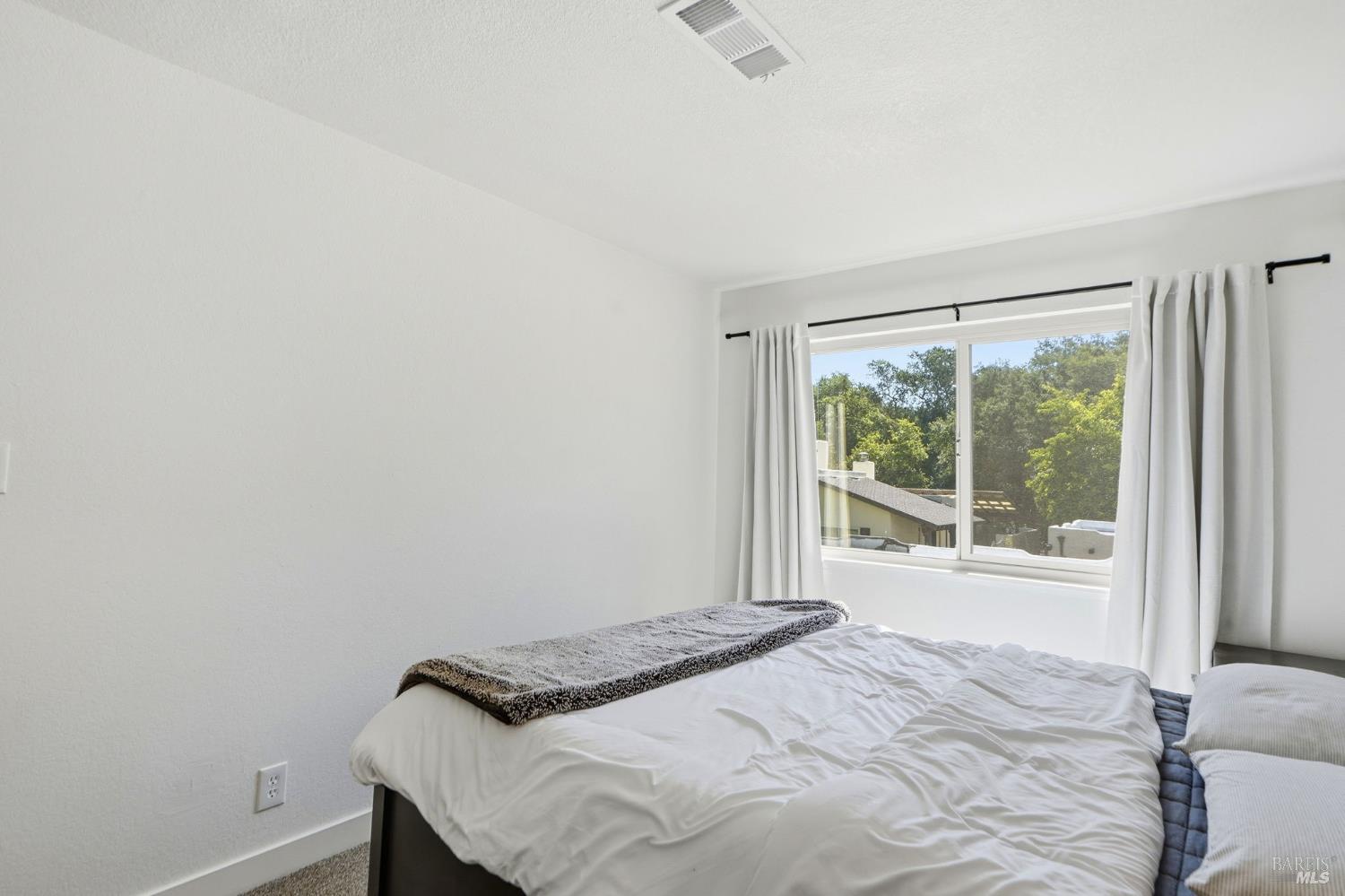 5234 El Mercado Parkway Santa Rosa CA 95403