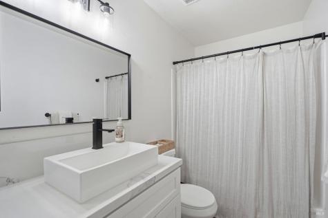 5234 El Mercado Parkway Santa Rosa CA 95403