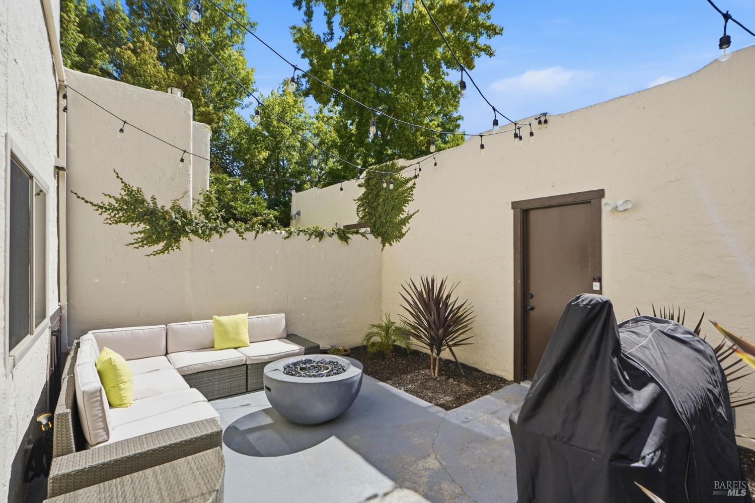 5234 El Mercado Parkway Santa Rosa CA 95403