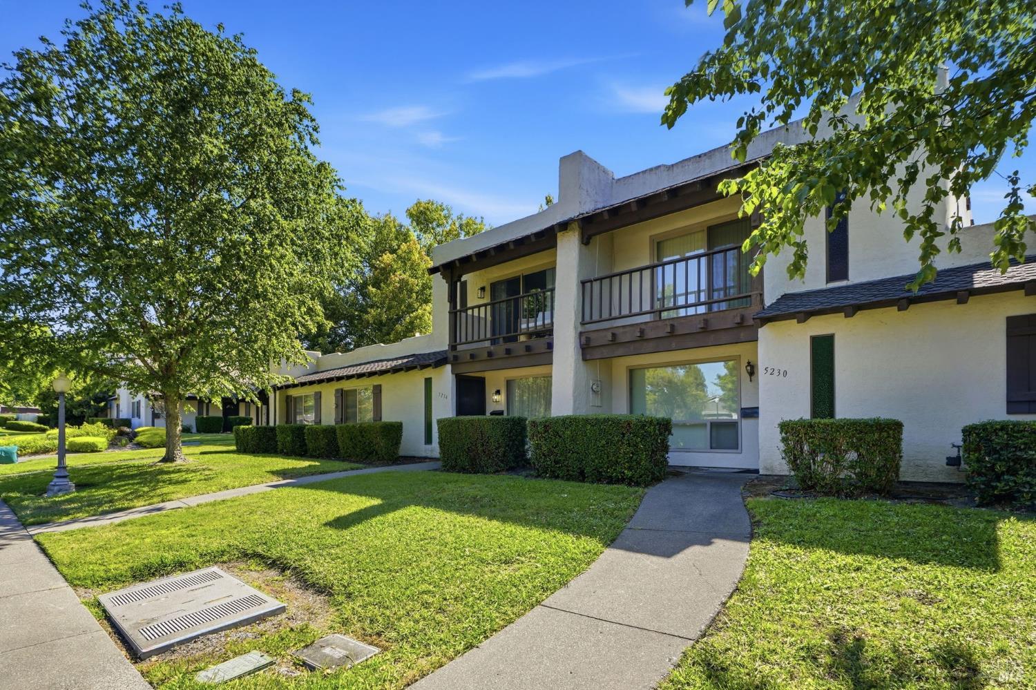 5234 El Mercado Parkway Santa Rosa CA 95403