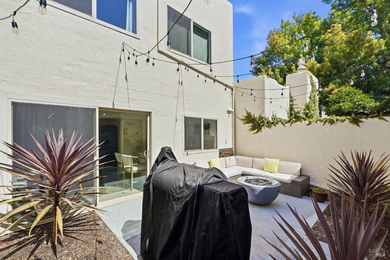 5234 El Mercado Parkway Santa Rosa CA 95403