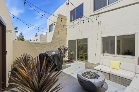 5234 El Mercado Parkway Santa Rosa CA 95403