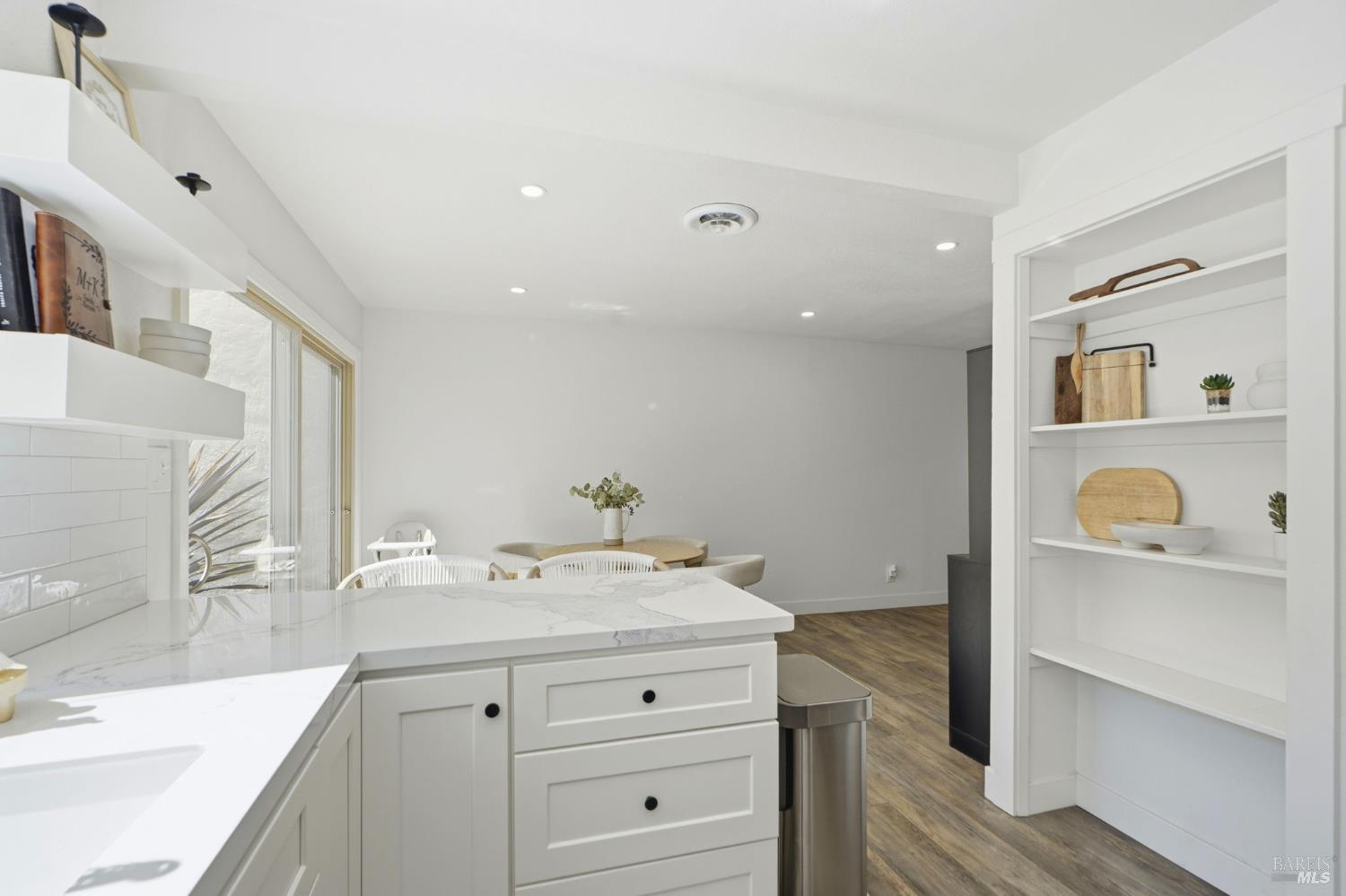 5234 El Mercado Parkway Santa Rosa CA 95403