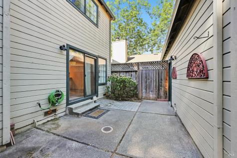 1240 North Street Santa Rosa CA 95404